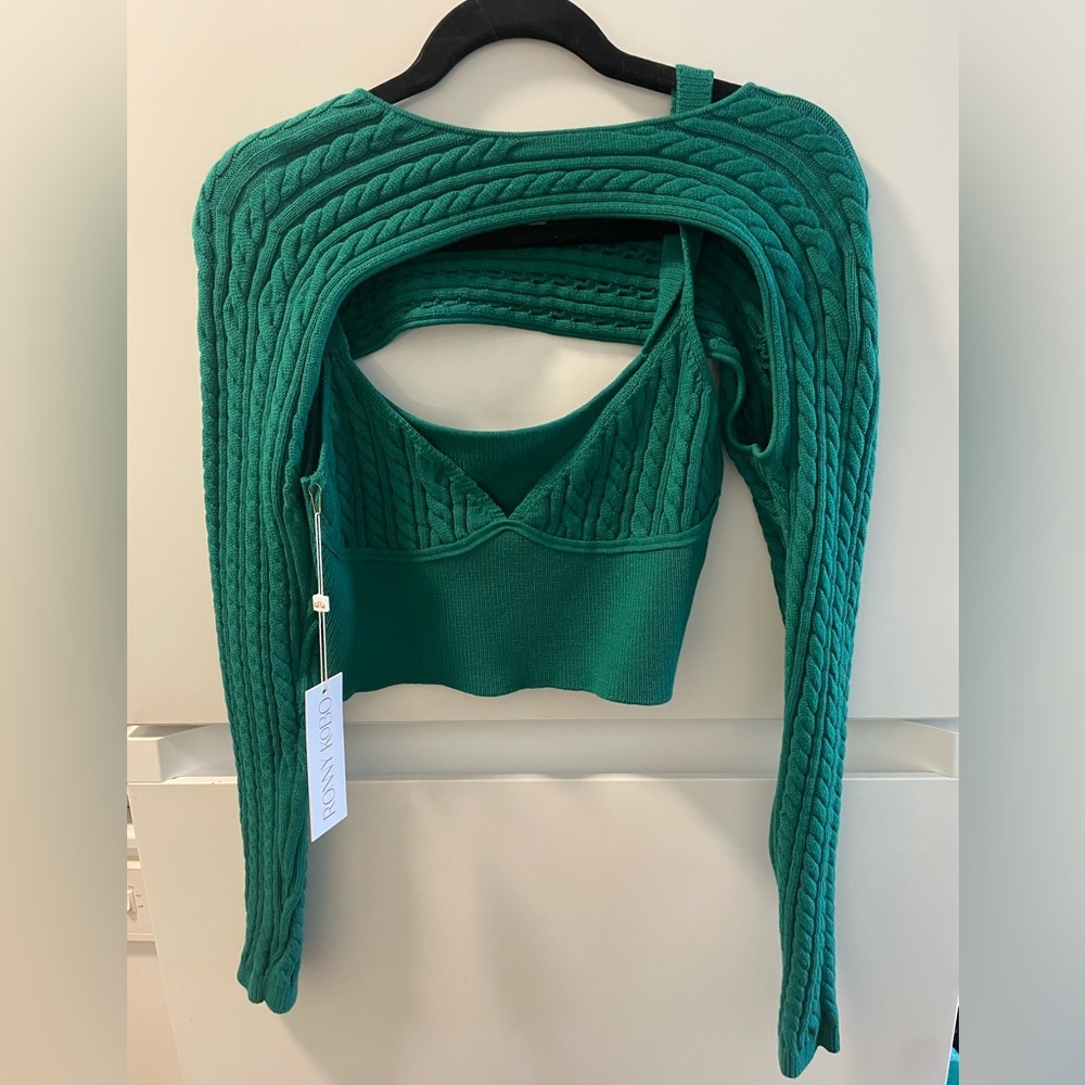 NWT Heartbroken it doesn’t fit. Green knit, two-piece crop top and mini sweater
